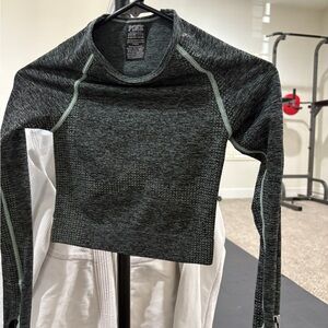 Victoria's Secret Pink Crop Top